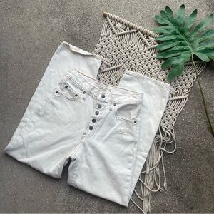 Levi’s Ribcage Ankle Cream / Off-White High Rise Cropped Jeans Size 25